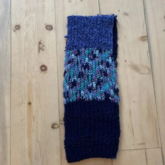 Scarf - Picture 6 of 13